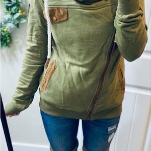 Wanakome Olive Green Women's Hoodie with Brown Accents